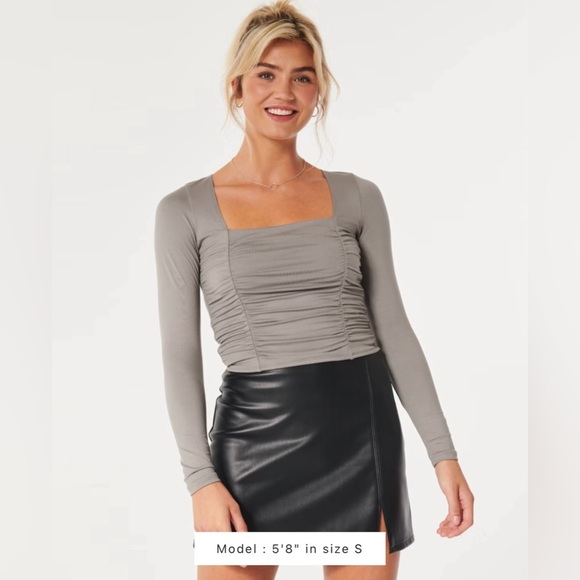 Hollister Seamless Fabric Shirred Top - Picture 4 of 7